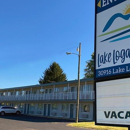 Lake Logan Inn Bagian luar foto